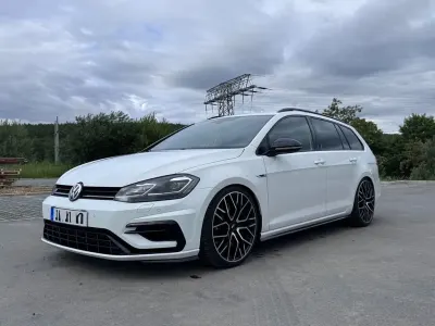 Gebraucht VW Golf VII R 300 PS (220 kW) 2020 Weiß Kombi