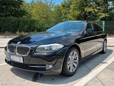 Gebraucht BMW 520 184 PS (135 kW) 2012 Schwarz Kombi