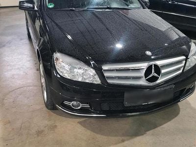 Schwarz Gebraucht 2010 Mercedes C200 Avantgarde Kombi | 7.500 € (Etwas zu teuer)