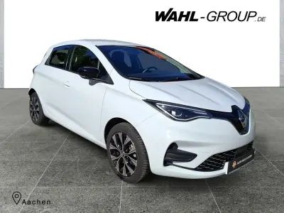 Second-hand Renault Zoe Evolution 50 kW (69 CP) 2022 Alb Hatchback