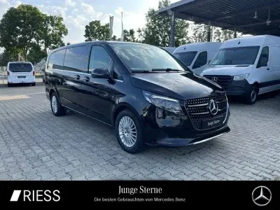 Gebraucht Mercedes V300 Avantgarde 237 PS (174 kW) 2025 Obsidianschwarz Van / Kleinbus