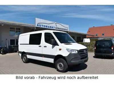Używany Mercedes Sprinter 163 KM (119 kW) 2021 Van