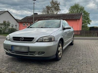 Second-hand Opel Astra Cabriolet 125 CP (91 kW) 2004 Argintiu Cabrio