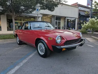 Gebraucht Fiat 124 Spider 122 PS (89 kW) 1976 Rot Cabrio