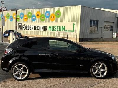 Schwarz Gebraucht 2006 Opel Astra GTC OPC Coupé | 5.750 €