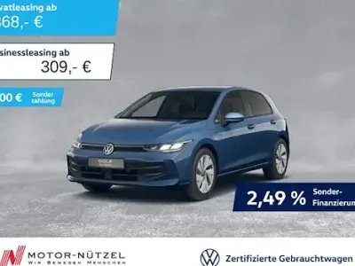 Gebraucht VW Golf VIII Life 204 PS (150 kW) 2025 Anemonenblau metallic Limousine