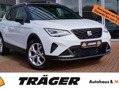 Nevada weiss metallic/schwarz Gebraucht 2023 Seat Arona FR SUV | 23.600 € (Teuer)