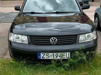 Gebraucht VW Passat 115 PS (84 kW) 2001 Schwarz Kombi