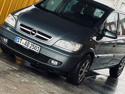 Usata Opel Zafira 125 CV (91 kW) 2004 Grigio Monovolume