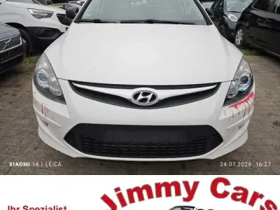 Gebraucht Hyundai i30 Classic 109 PS (80 kW) 2010 Weiß Limousine