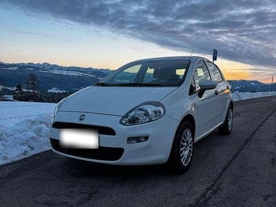 Gebraucht Fiat Punto 69 PS (50 kW) 2016 Weiß Kleinwagen