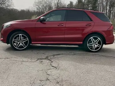 Gebraucht Mercedes GLE350 258 PS (189 kW) 2017 Rot SUV