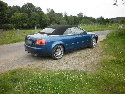 Gebraucht Audi A4 220 PS (161 kW) 2002 Blau Cabrio