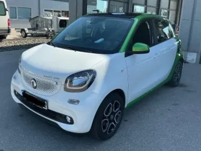 Gebraucht Smart ForFour Electric Drive Passion 60 kW (82 PS) 2017 Grün Kleinwagen