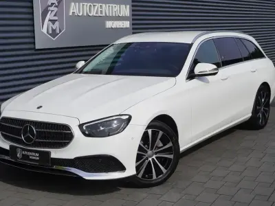 Gebraucht Mercedes E300 306 PS (225 kW) 2022 Polarweiss Kombi