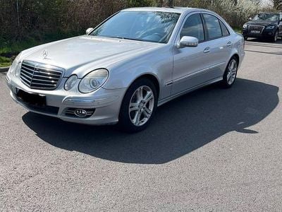Usata Mercedes E280 Avantgarde 190 CV (139 kW) 2008 Argento Berlina