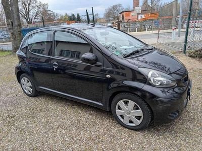 Gebraucht Toyota Aygo Team 68 PS (50 kW) 2009 Schwarz Kleinwagen