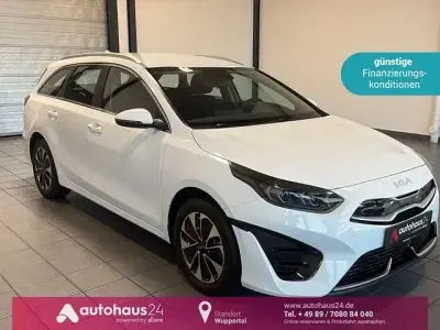Gebraucht Kia Ceed Vision 141 PS (103 kW) 2022 Weiß Kleinwagen