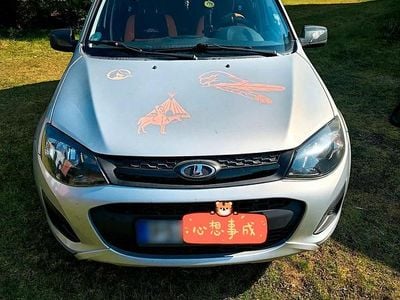 Gebraucht Lada Kalina 87 PS (63 kW) 2016 Silber Kleinwagen