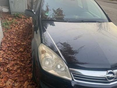 Gebraucht Opel Astra 105 PS (77 kW) 2007 Schwarz Kleinwagen