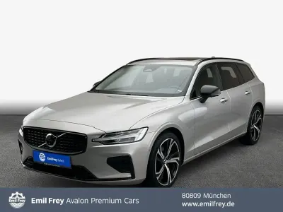 Gebraucht Volvo V60 Plus 197 PS (144 kW) 2023 Silver dawn metallic Kombi