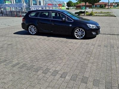 Gebraucht Opel Astra OPC 140 PS (102 kW) 2011 Schwarz Kombi