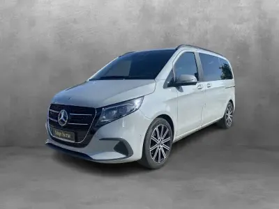 Gebraucht Mercedes V220 Style 163 PS (119 kW) 2025 Grau Van / Kleinbus