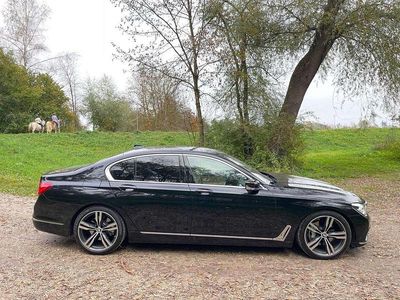 Gebraucht BMW 730L 265 PS (194 kW) 2017 Limousine