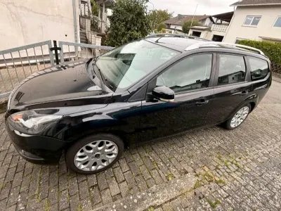Gebraucht Ford Focus 125 PS (91 kW) 2009 Schwarz Kombi