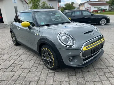 Gebraucht Mini Cooper SE 135 kW (184 PS) 2020 Grau Kleinwagen