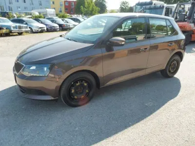 Gebraucht Skoda Fabia Ambition 90 PS (66 kW) 2015 Braun Limousine