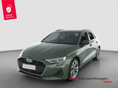 Gebraucht Audi A3 Performance 150 PS (110 kW) 2025 Distriktgrün metallic Limousine