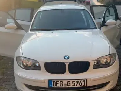 Gebraucht BMW 116 122 PS (89 kW) 2009 Weiß Kleinwagen