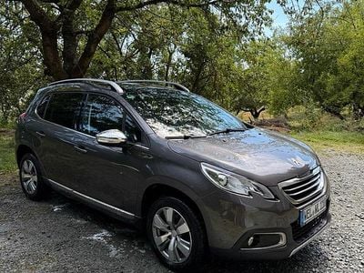 Gebraucht Peugeot 2008 Allure 120 PS (88 kW) 2013 Grau SUV