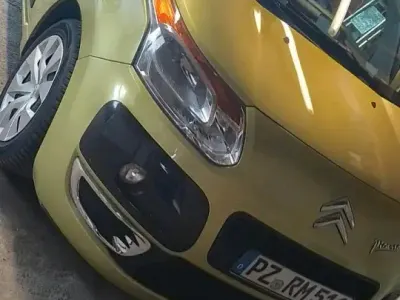 Gebraucht Citroën C4 Picasso 2010 Gelb Van / Kleinbus