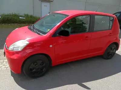 Gebraucht Subaru Justy 75 PS (55 kW) 2010 Rot Kleinwagen