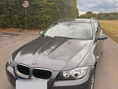 Gebraucht BMW 318 129 PS (94 kW) 2006 Grau Kombi
