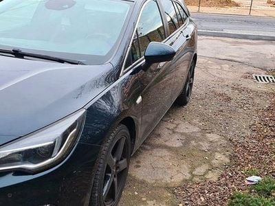 Gebraucht Opel Astra Edition 150 PS (110 kW) 2017 Grün Kombi