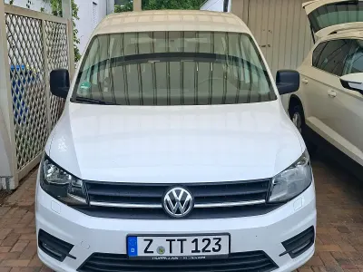 Używany VW Caddy 100 KM (73 kW) 2017 Biały Minivan