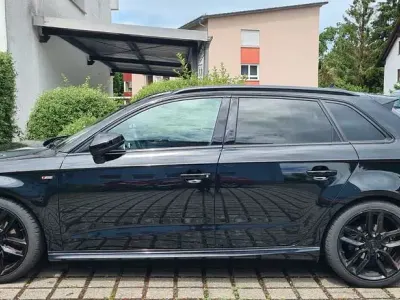 Gebraucht Audi A3 Competition 150 PS (110 kW) 2019 Schwarz Limousine