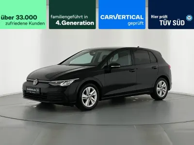 Gebraucht VW Golf VII Life 150 PS (110 kW) 2020 Deep black perleffekt Limousine
