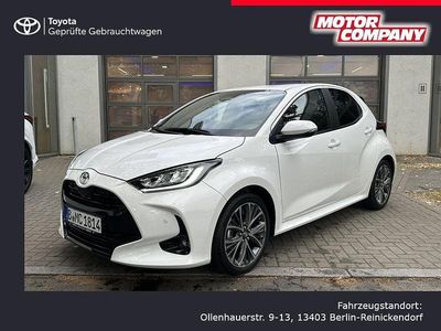 Weiß Gebraucht 2025 Toyota Yaris Hybrid Style Limousine | 30.750 € (Teuer)