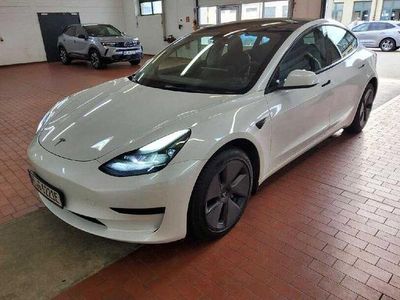 Weiss (metallic) Gebraucht 2022 Tesla Model 3 RWD Limousine | 25.980 € (Guter Preis)