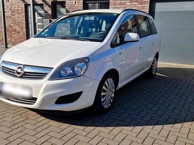Gebraucht Opel Zafira 110 PS (80 kW) 2014 Weiß Van / Kleinbus