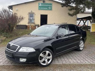 Gebraucht Skoda Octavia Ambiente 105 PS (77 kW) 2008 Schwarz magic perleffekt Limousine