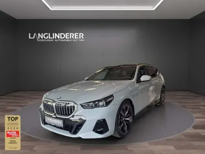 Używany BMW 520 M Sport 208 KM (152 kW) 2025 Szary Kombi