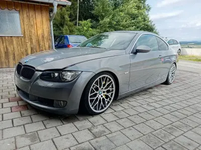 Gebraucht BMW 335 Performance 306 PS (225 kW) 2007 Grau Coupé