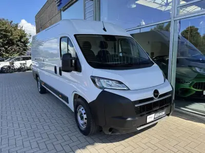 Gebraucht Opel Movano 140 PS (102 kW) 2024 Kaolin weiß Van