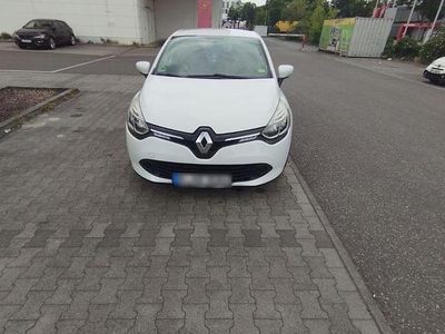 Gebraucht Renault Clio IV Dynamique 120 PS (88 kW) 2015 Weiß Limousine