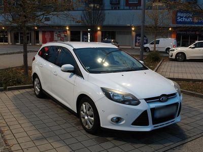 Gebraucht Ford Focus S 115 PS (84 kW) 2011 Weiß Kombi